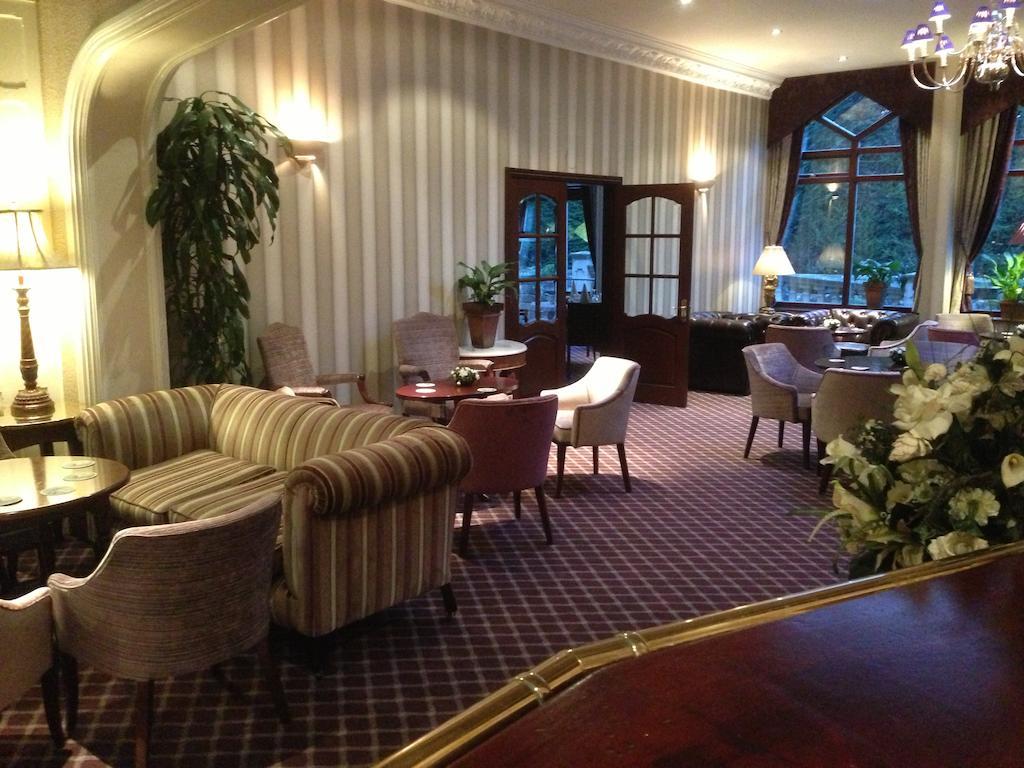 Oakwood Hall Hotel Bingley Extérieur photo