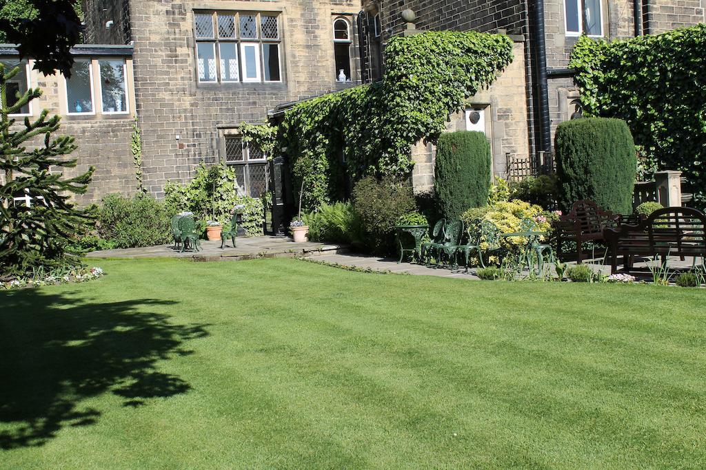Oakwood Hall Hotel Bingley Extérieur photo